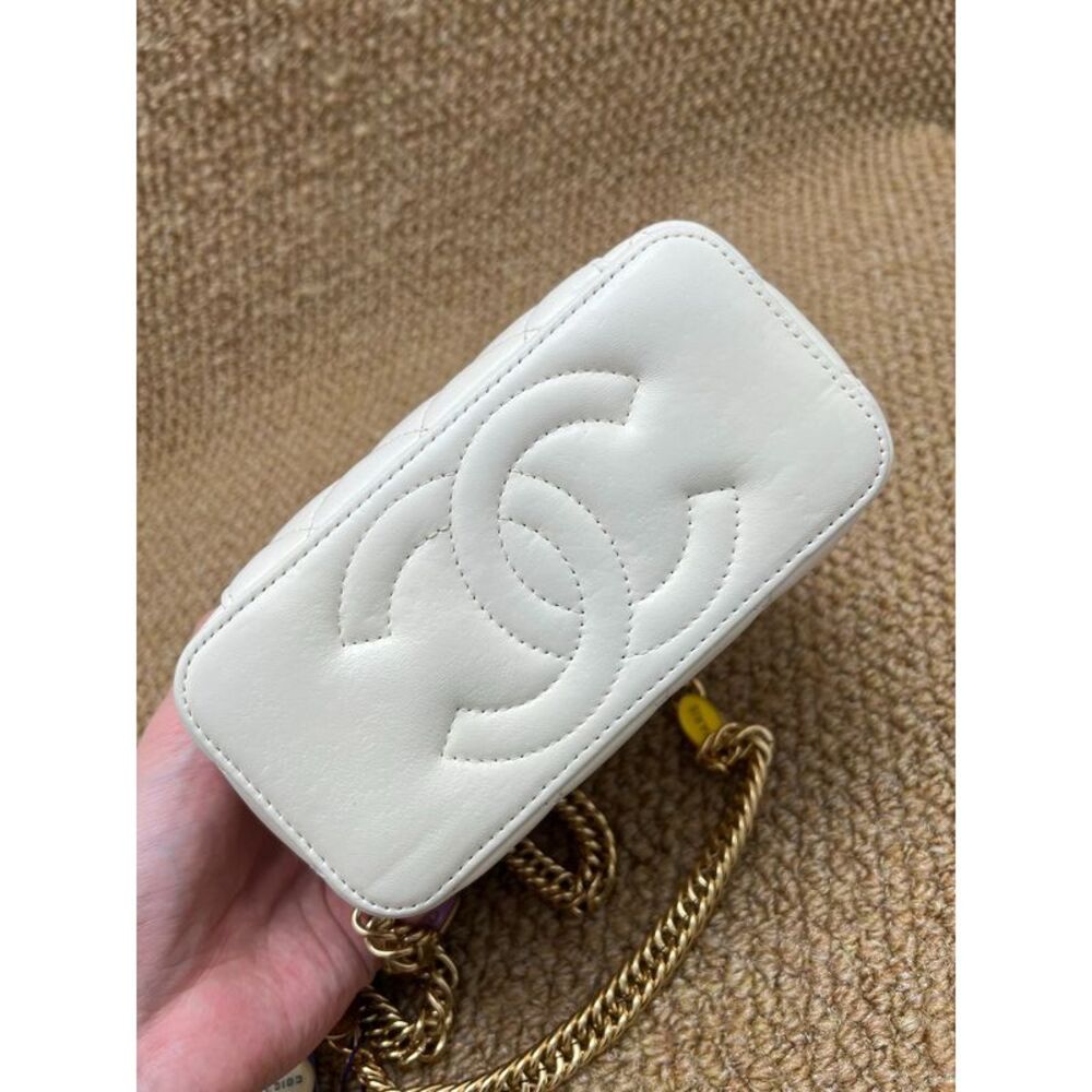 Chanel Women Pre-Loved Bag Very Good Condition - Picture 5 of 8